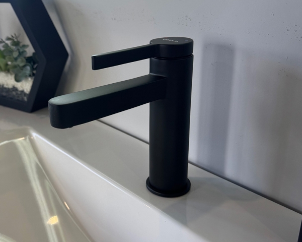 Змішувач для умивальника ''de la noche''