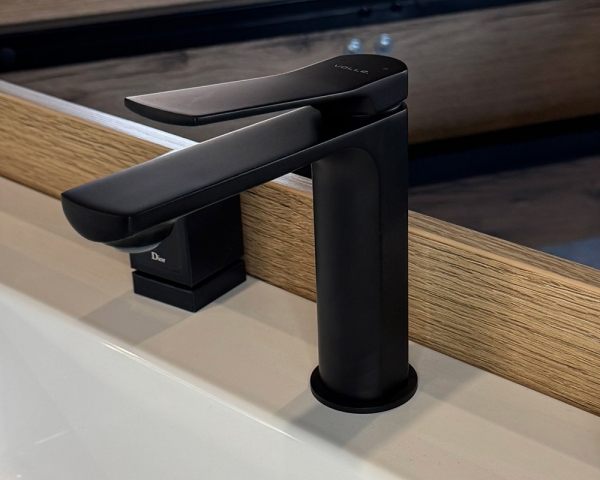 Смеситель для умывальника ''de la noche''